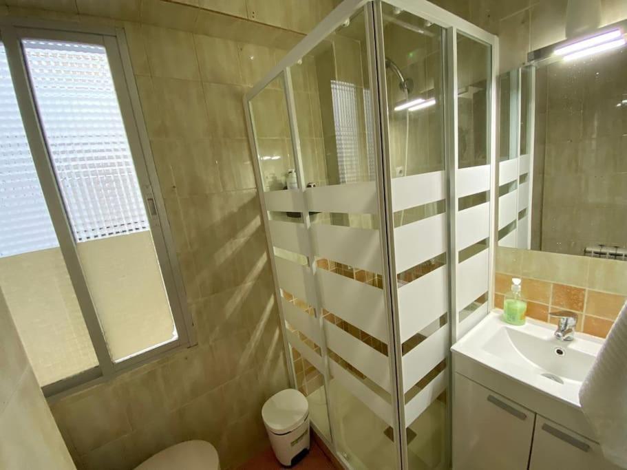 Habitacion Interior En Madrid Kültér fotó